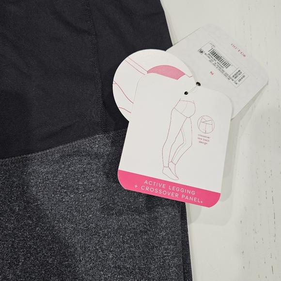 Ingrid & Isabel Maternity Gray Active Leggings + Crossover Panel - Picture 5 of 5